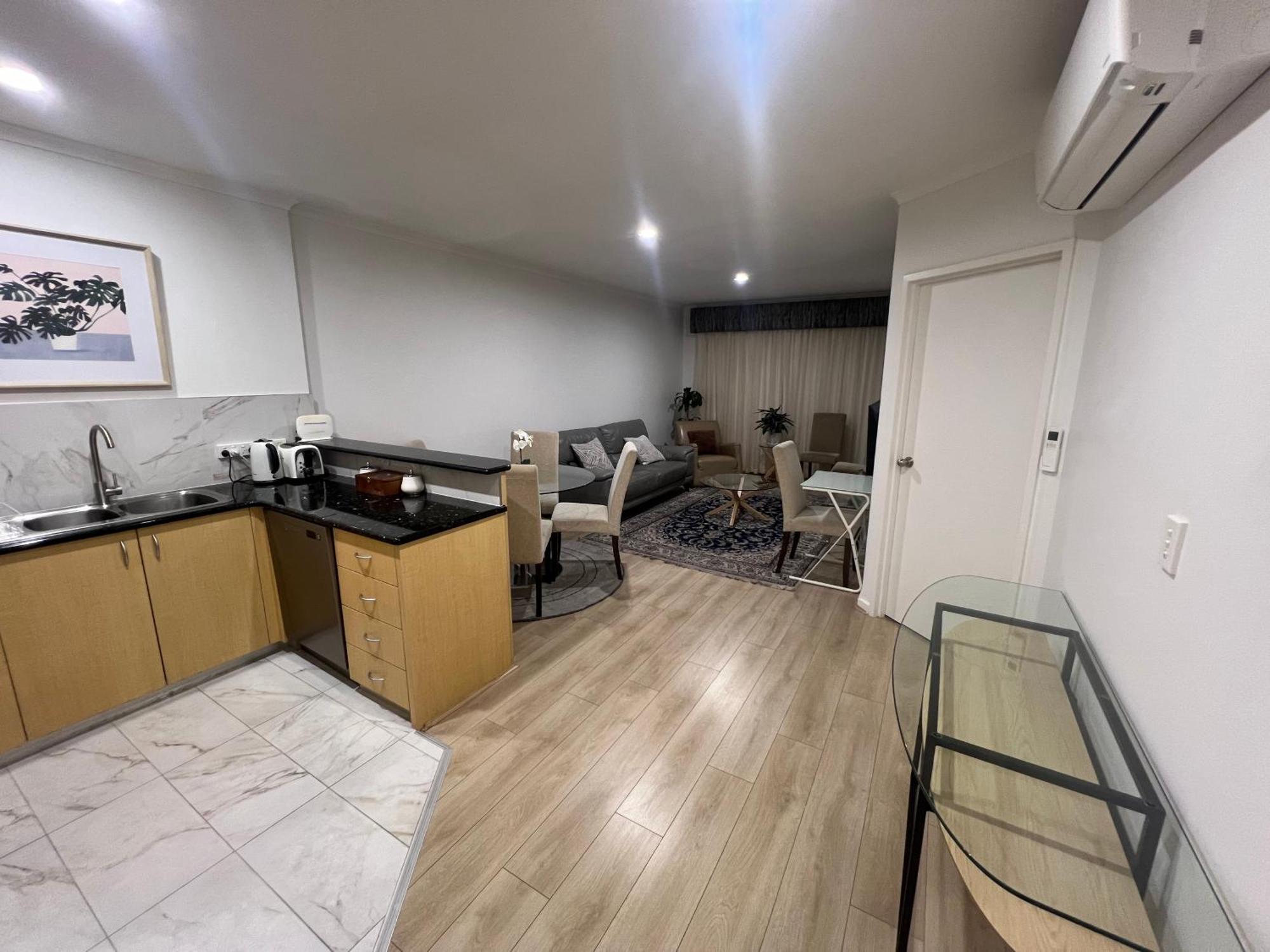 Adelaide Cbd Apartment - 3Br, 2Bath & Carpark Экстерьер фото