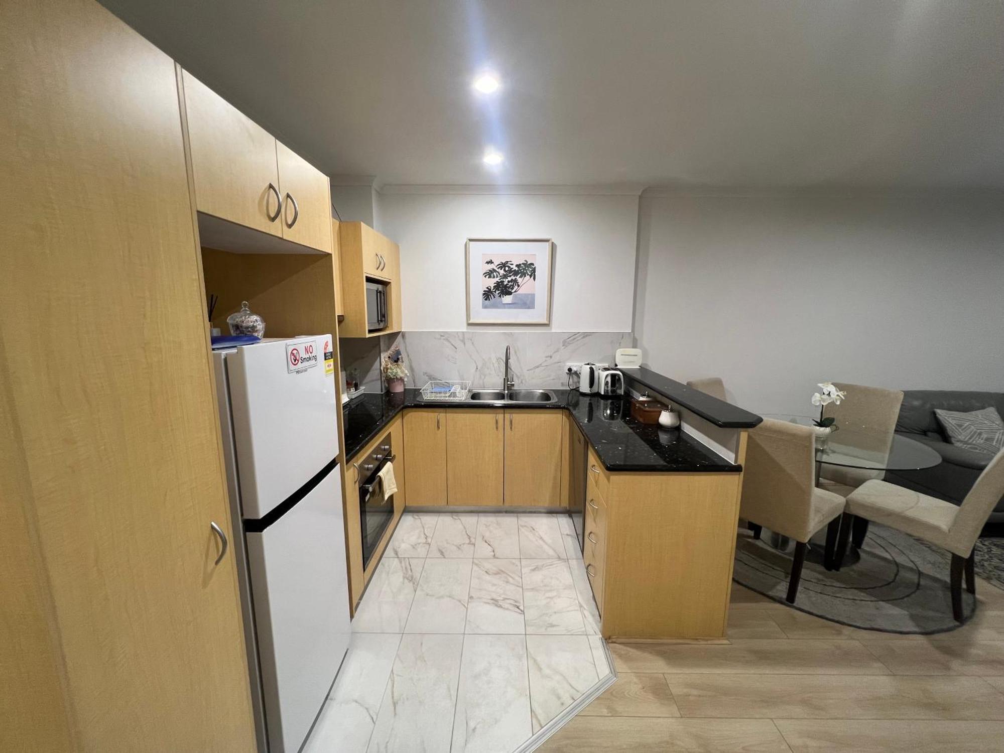 Adelaide Cbd Apartment - 3Br, 2Bath & Carpark Экстерьер фото