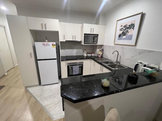 Adelaide Cbd Apartment - 3Br, 2Bath & Carpark Экстерьер фото