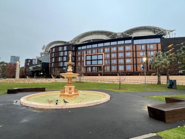 Adelaide Cbd Apartment - 3Br, 2Bath & Carpark Экстерьер фото